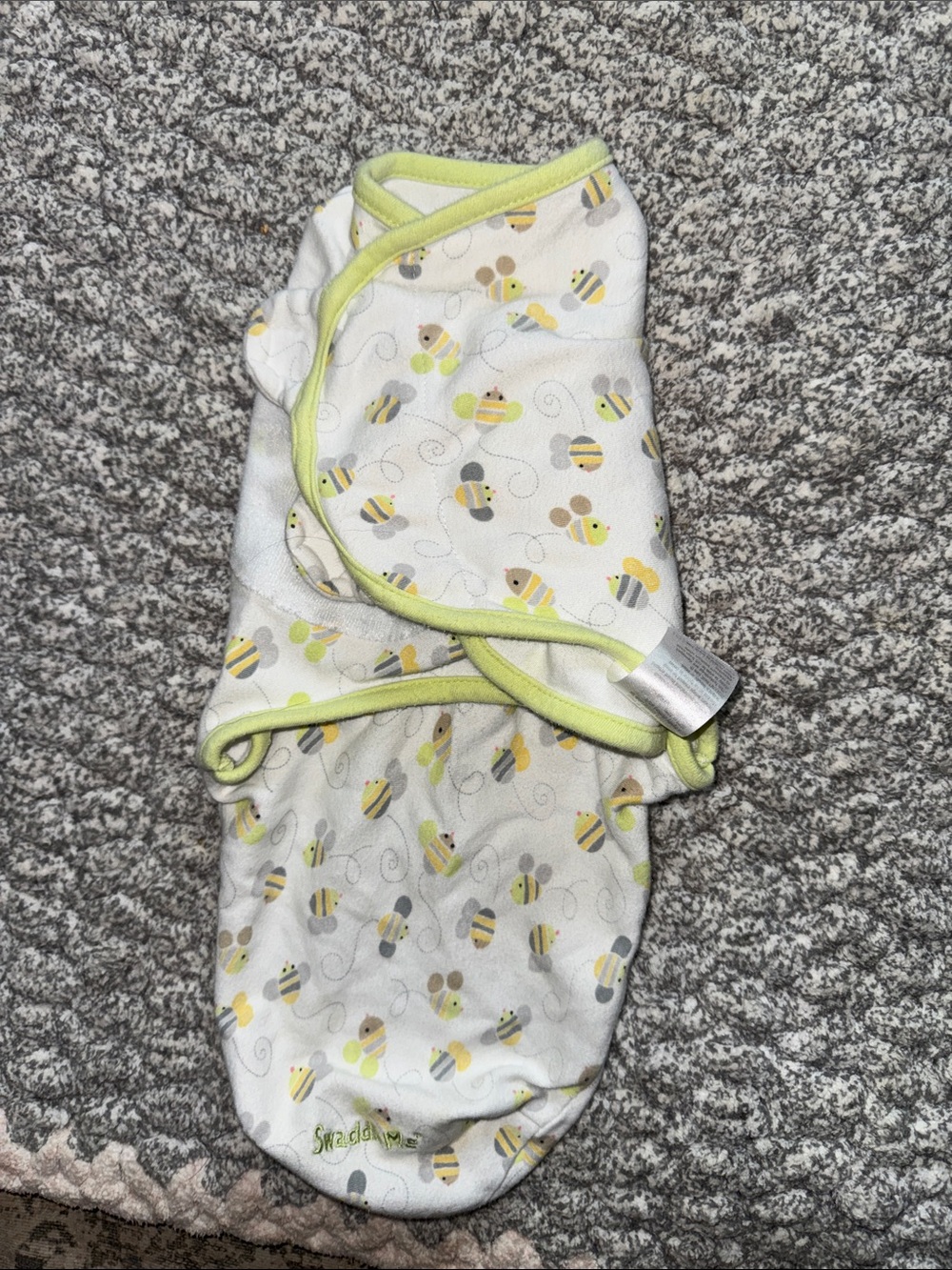 SwaddleMe White Swaddle with Yellow Bee Print and Lime Trim